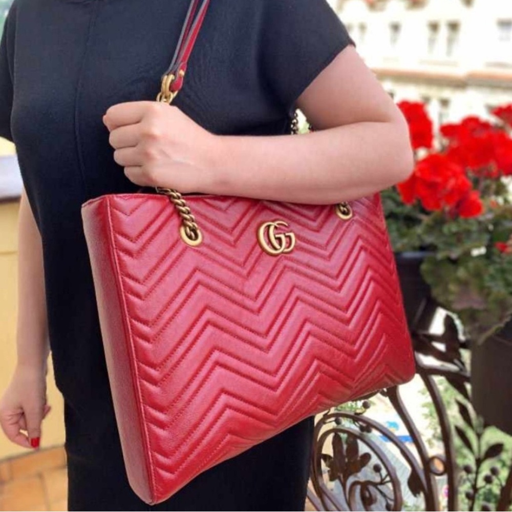 Gucci Red Gold Chevron Quilted Shoulder Bag